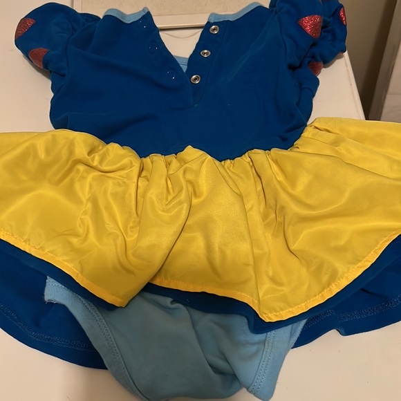 Snow White Disney Baby Costume.  18-24 mos. - Picture 2 of 3